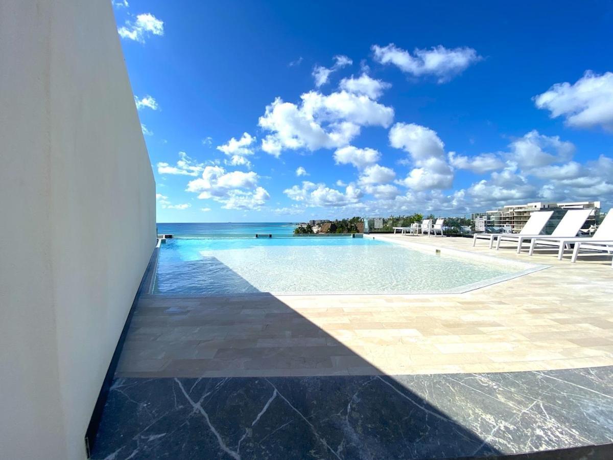 Oceanfront Condo, Roof Pool, Gym, Walk To 5th Ave! Apartamento