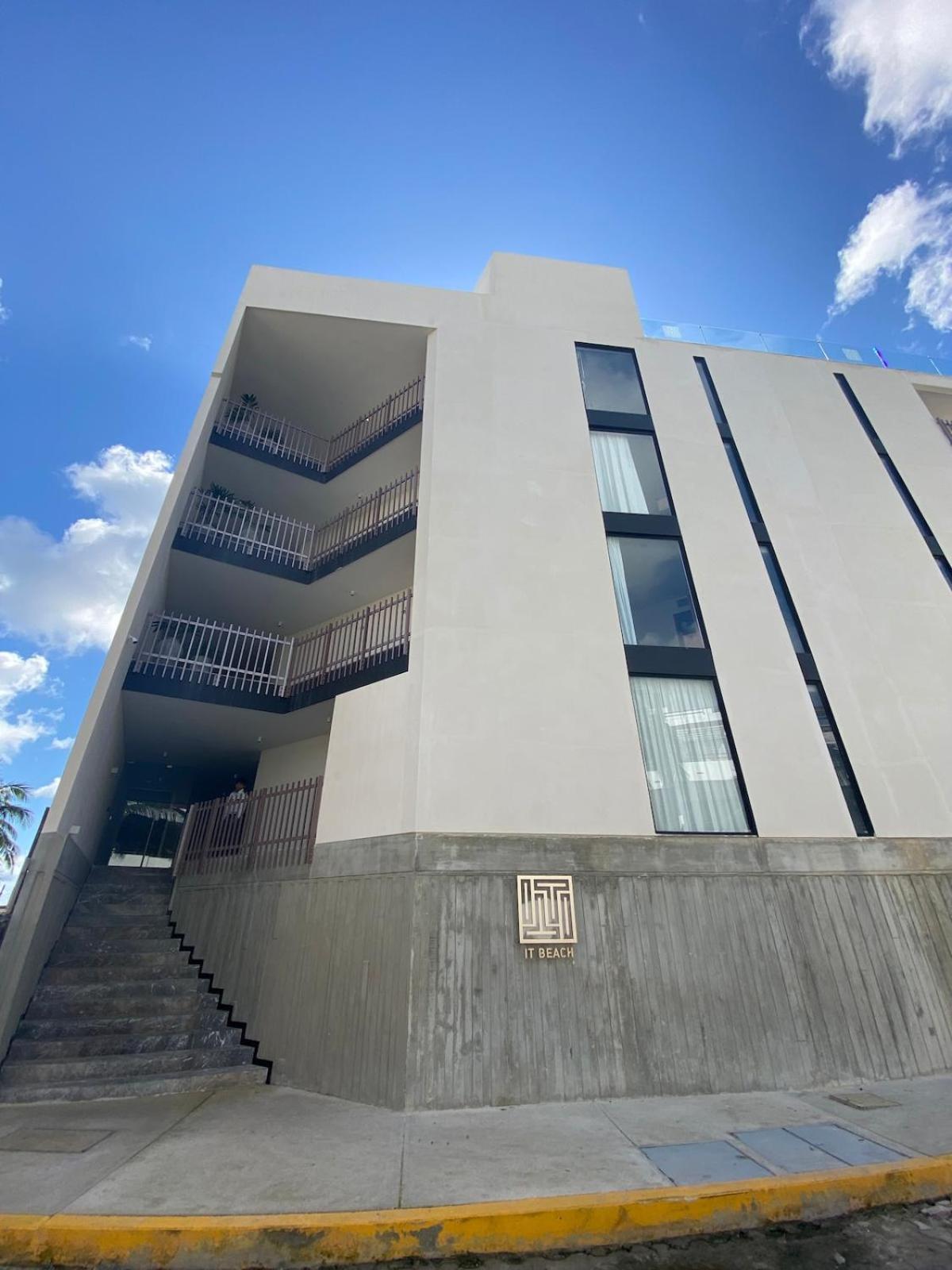 Oceanfront Condo, Roof Pool, Gym, Walk To 5th Ave! Apartamento