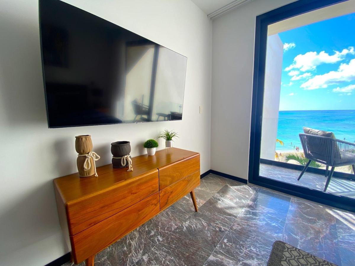 Apartamento Oceanfront Condo, Roof Pool, Gym, Walk To 5th Ave! *